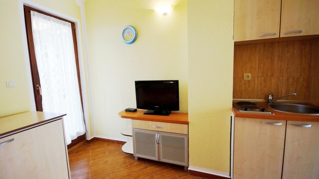Apartmani Zona スヴェティ・ステファン エクステリア 写真