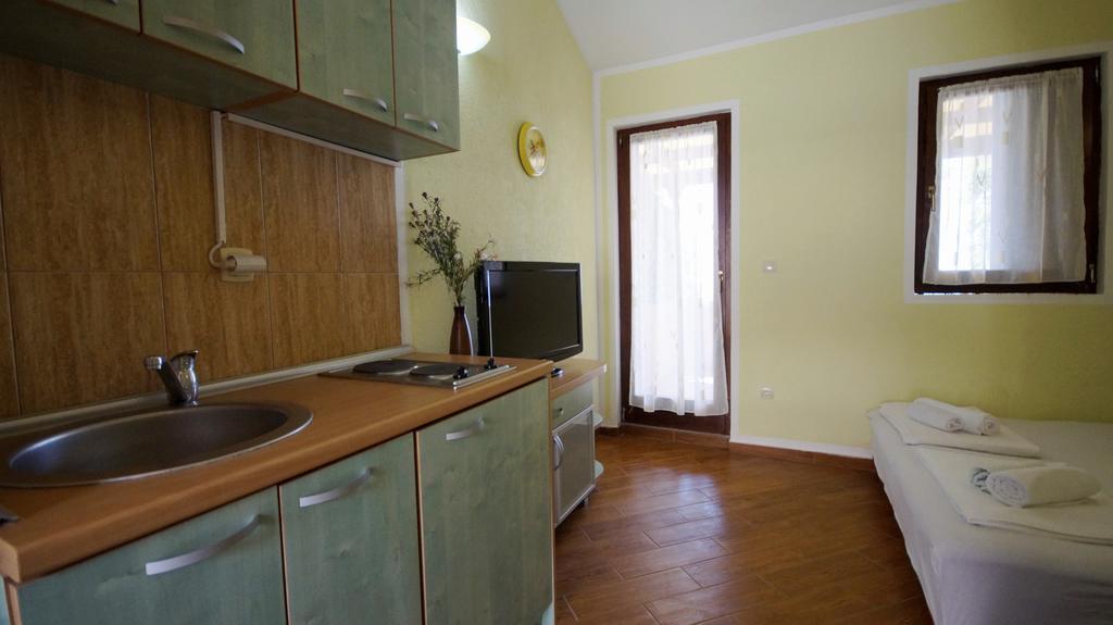 Apartmani Zona スヴェティ・ステファン エクステリア 写真